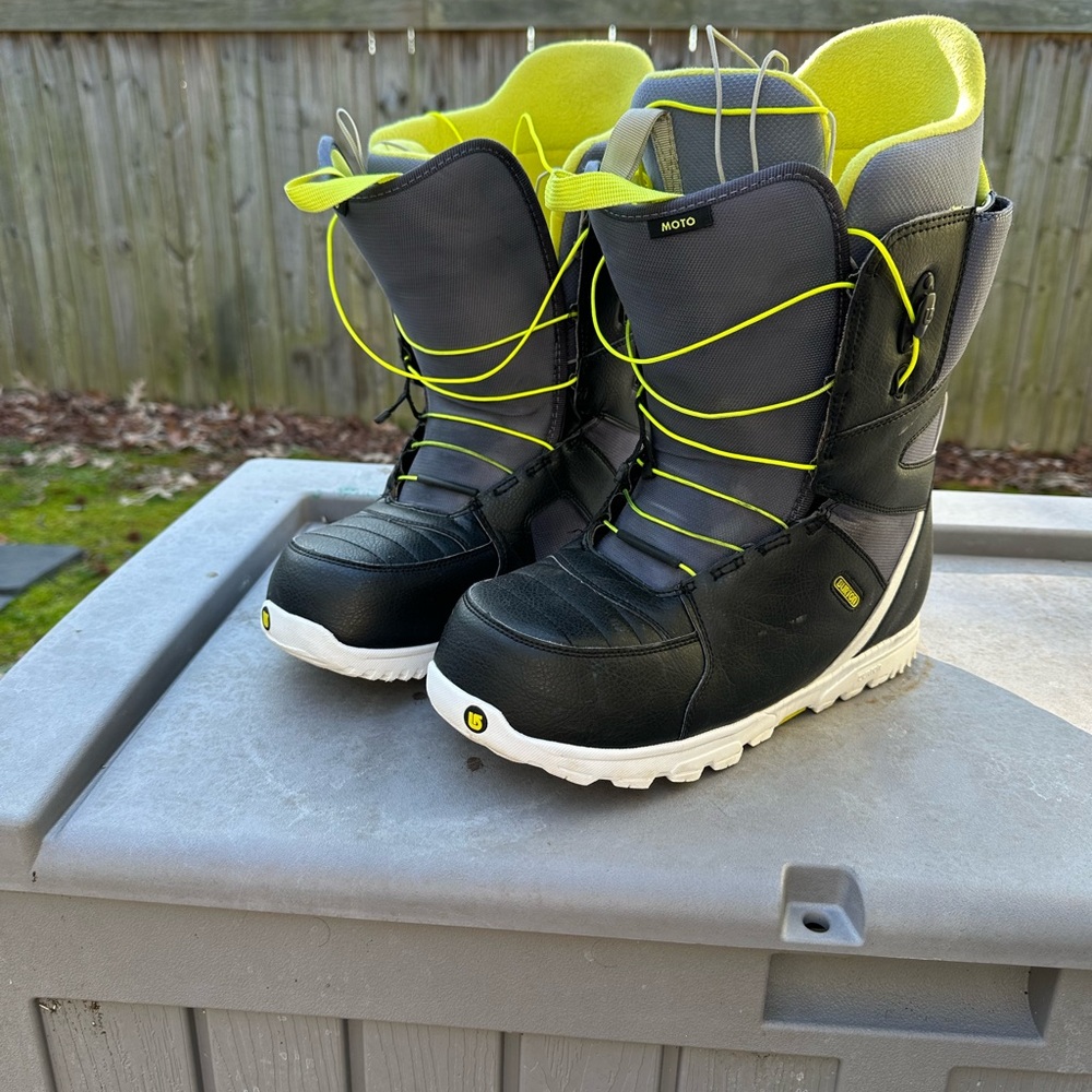 Burton Moto Snowboard Boots Size 13